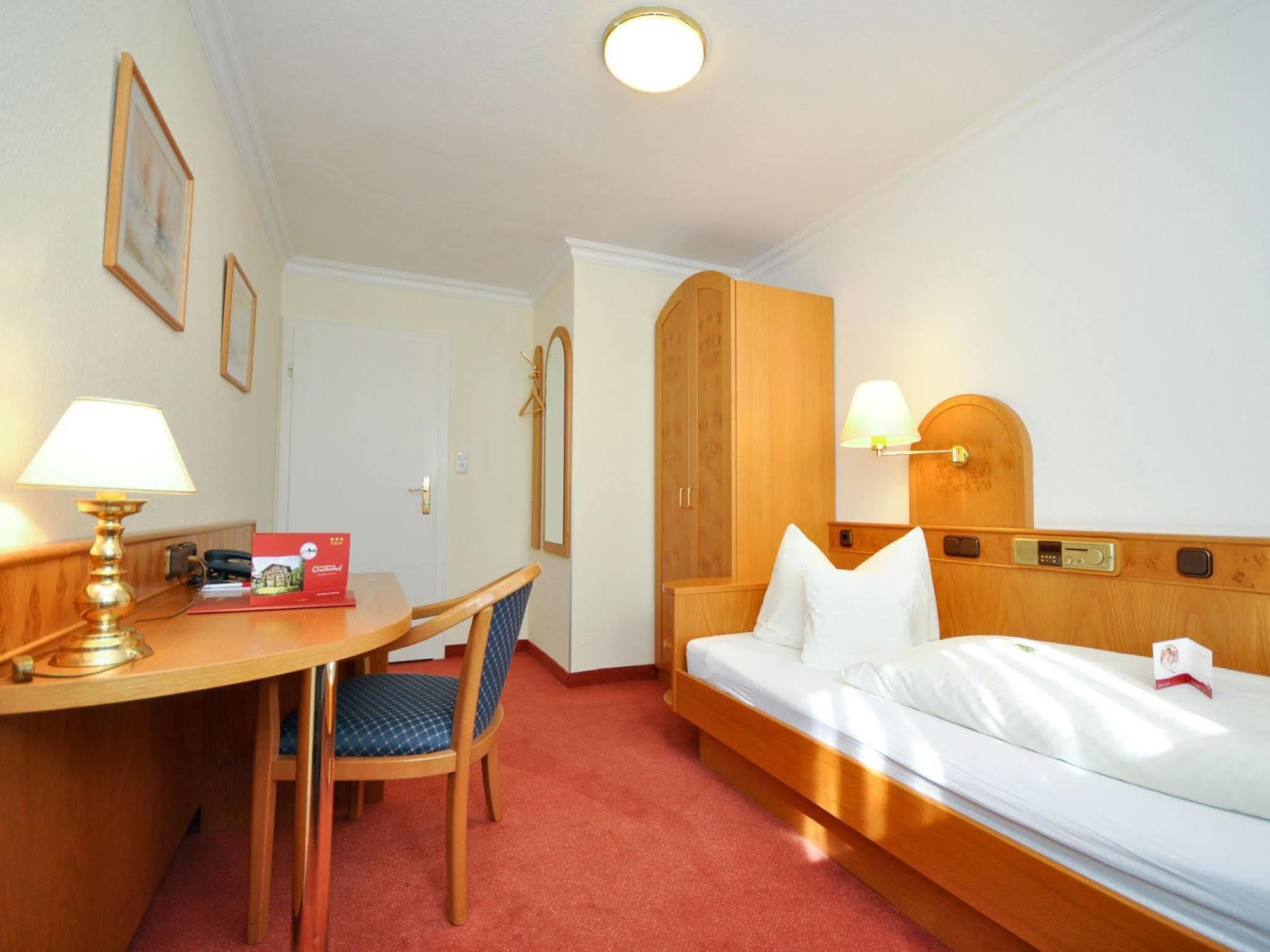 Hotel Quellenhof Bad Wiessee Exterior photo