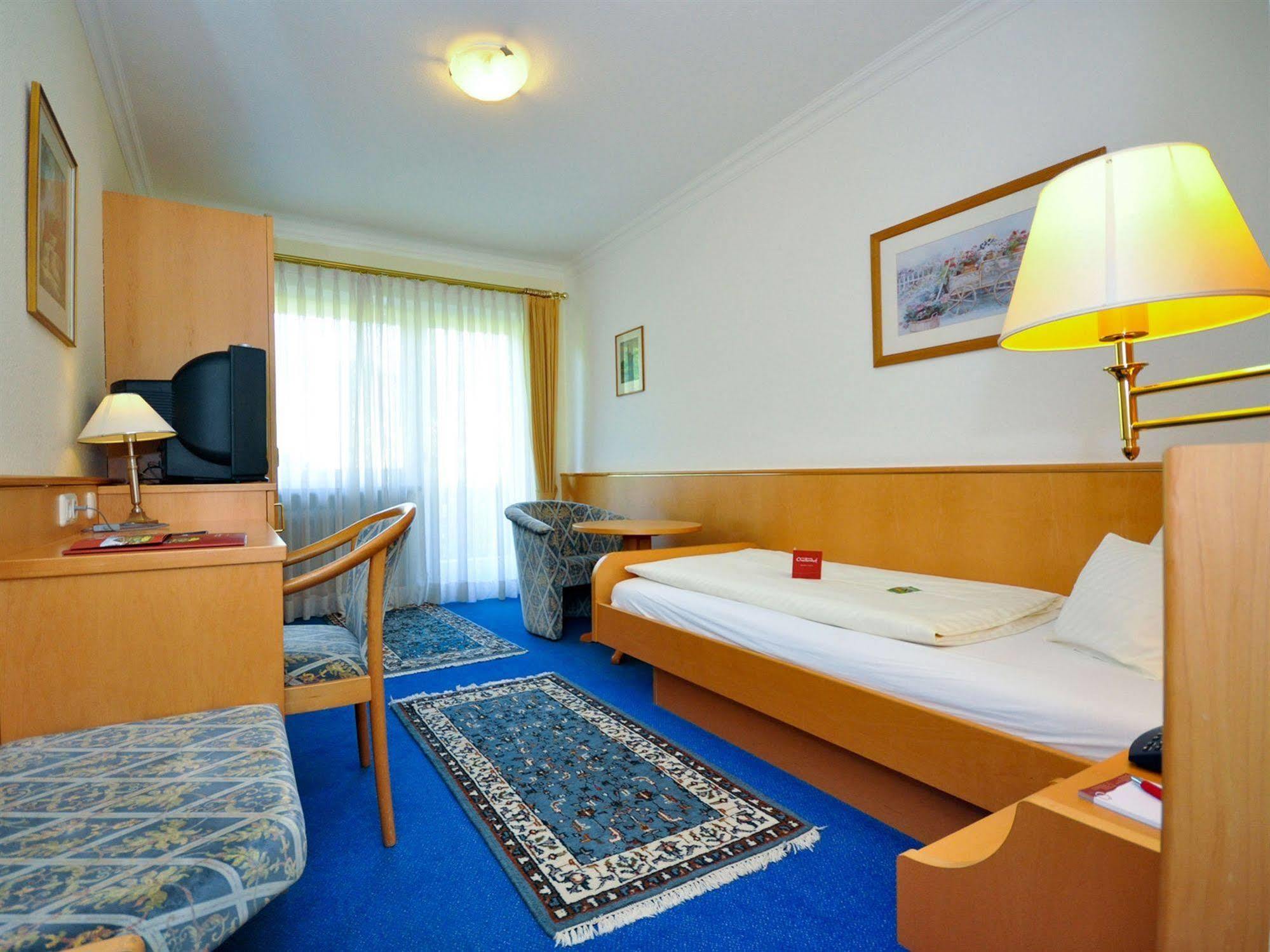 Hotel Quellenhof Bad Wiessee Exterior photo