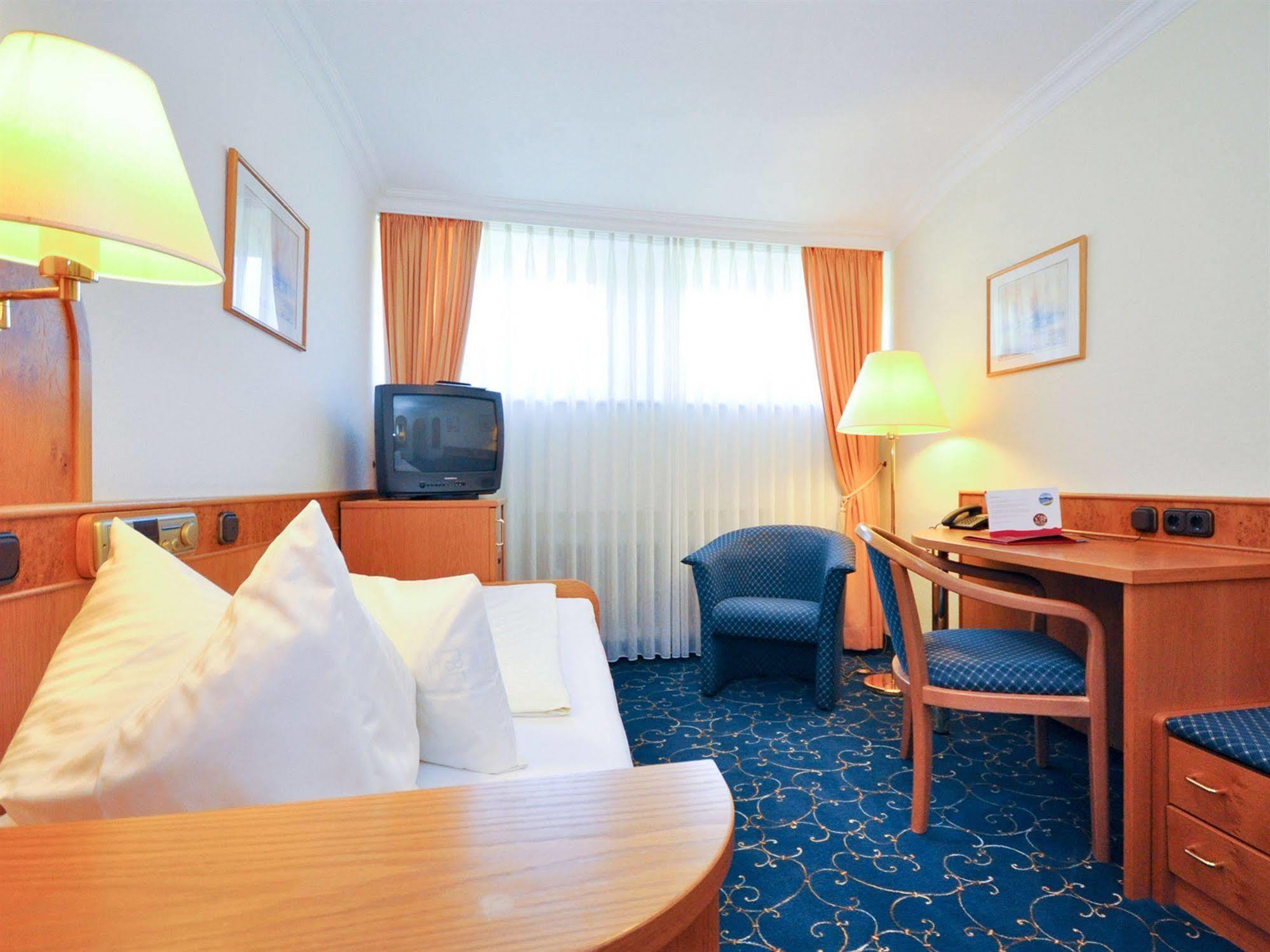 Hotel Quellenhof Bad Wiessee Exterior photo