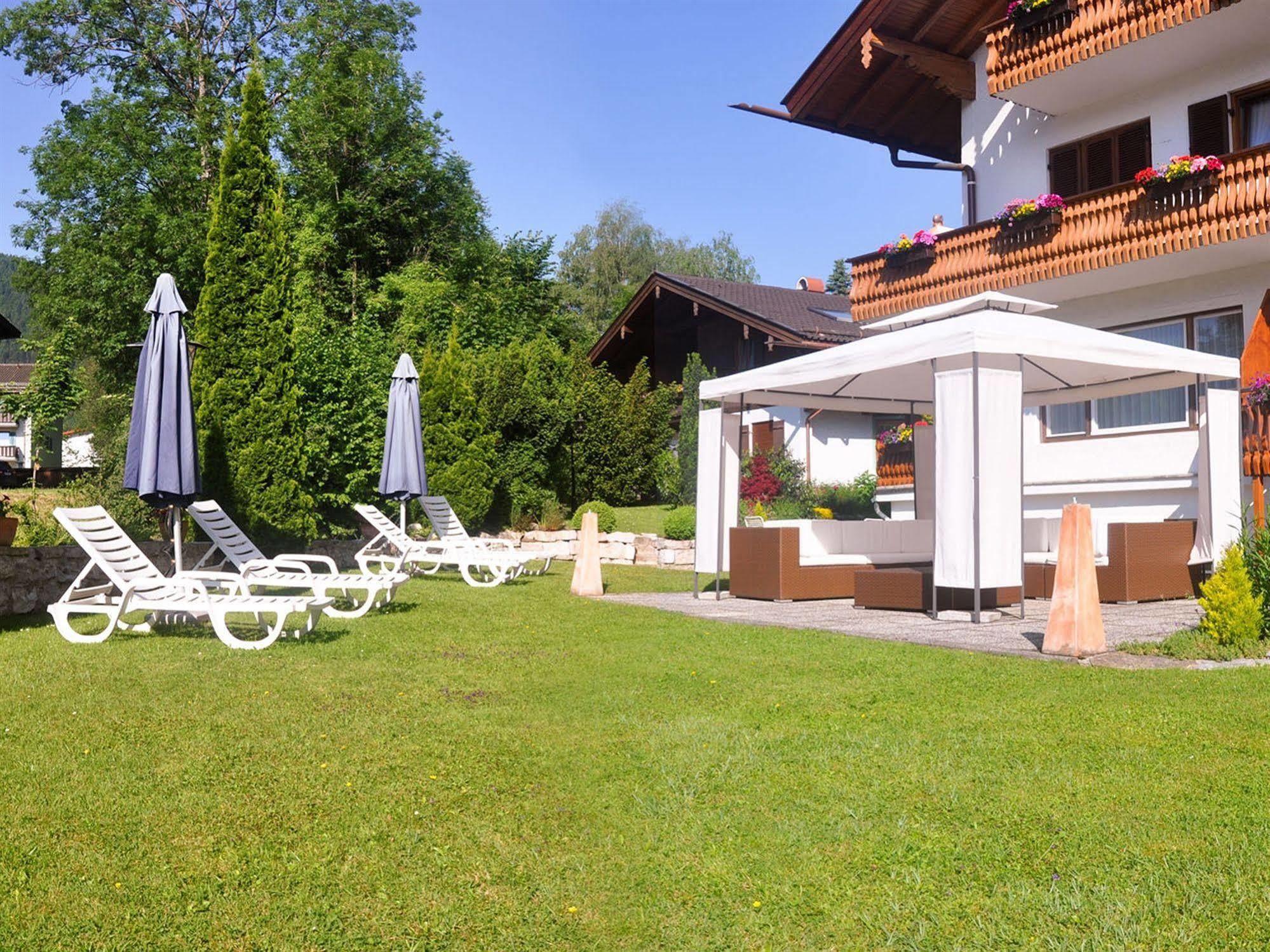 Hotel Quellenhof Bad Wiessee Exterior photo